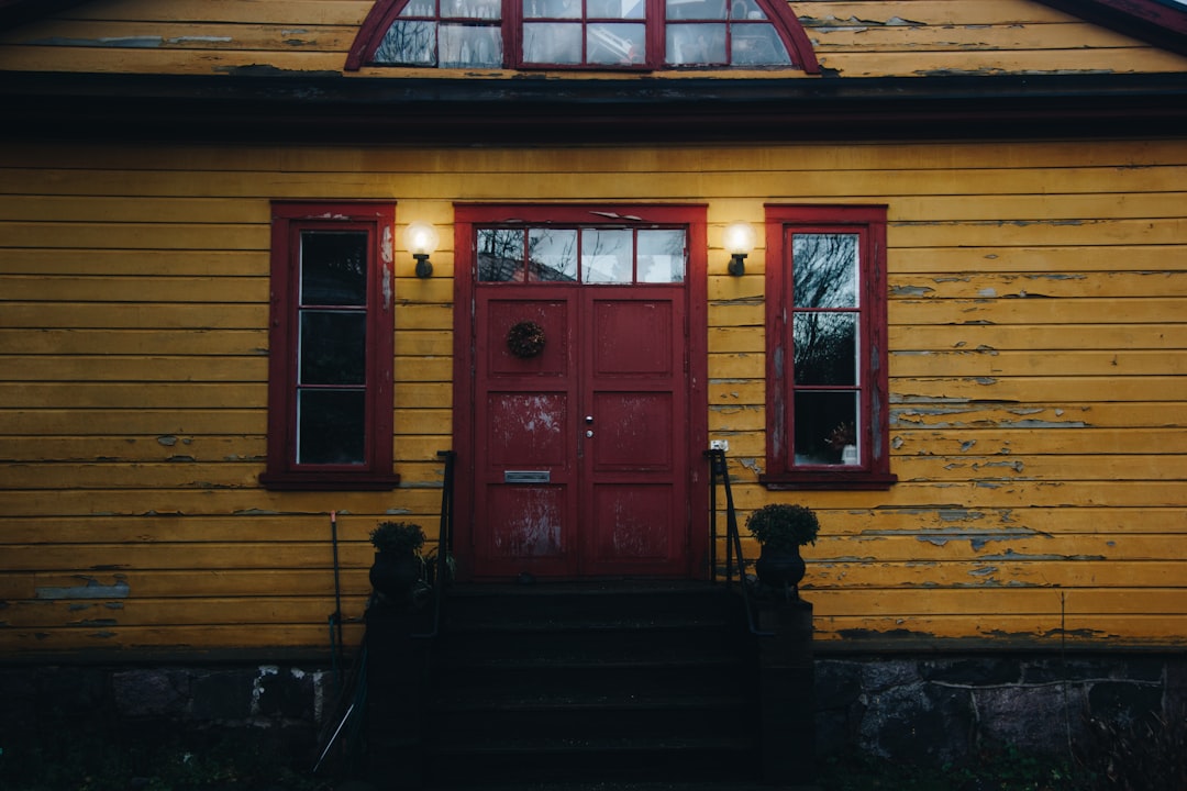 Photo Red door