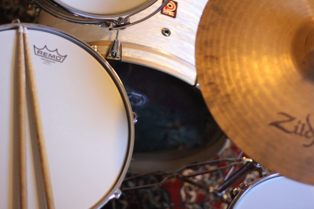 Photo Drumsticks on cymbals